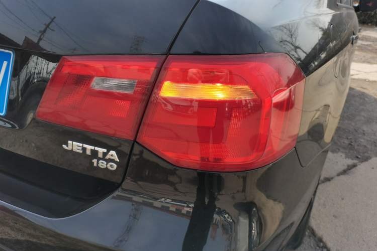 Used Volkswagen Jetta 2015 Value Edition 1.6L Manual Fashionable Style Exterior 3