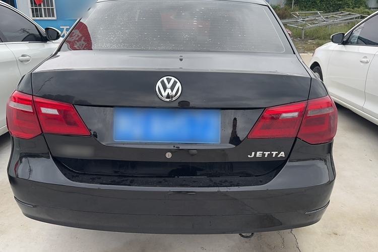 Used Volkswagen Jetta 2015 1.6L Manual Comfort Model Exterior 4