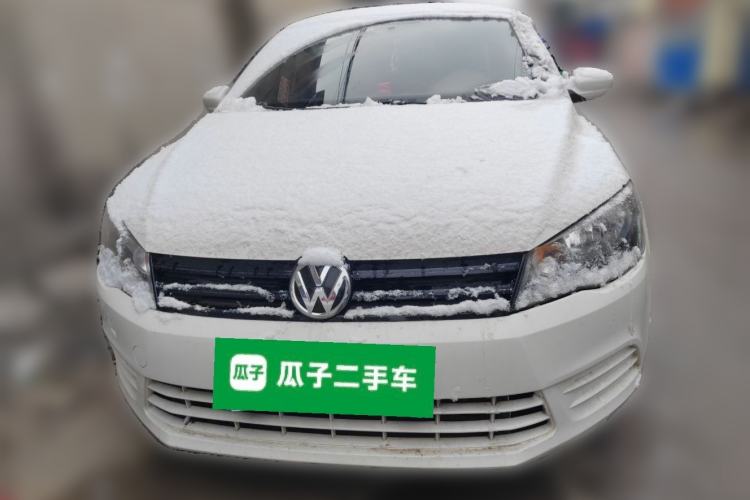 Used Volkswagen Jetta 2015 1.6L Manual Fashion Edition Front