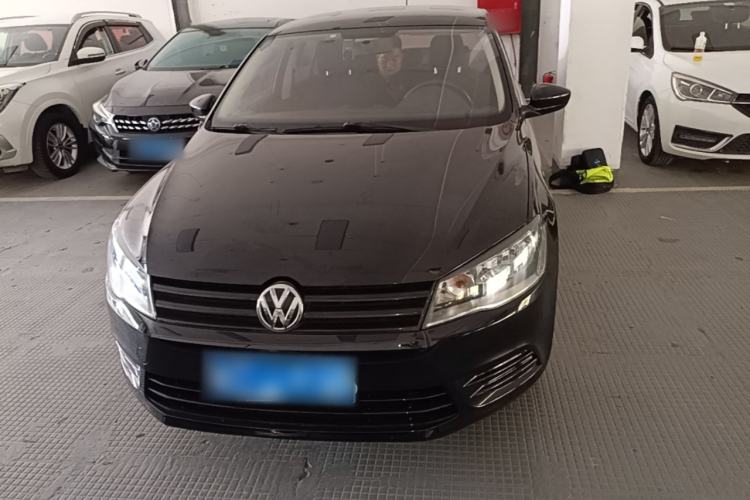 Used Volkswagen Jetta 2015 1.4L Manual Fashion Model Front