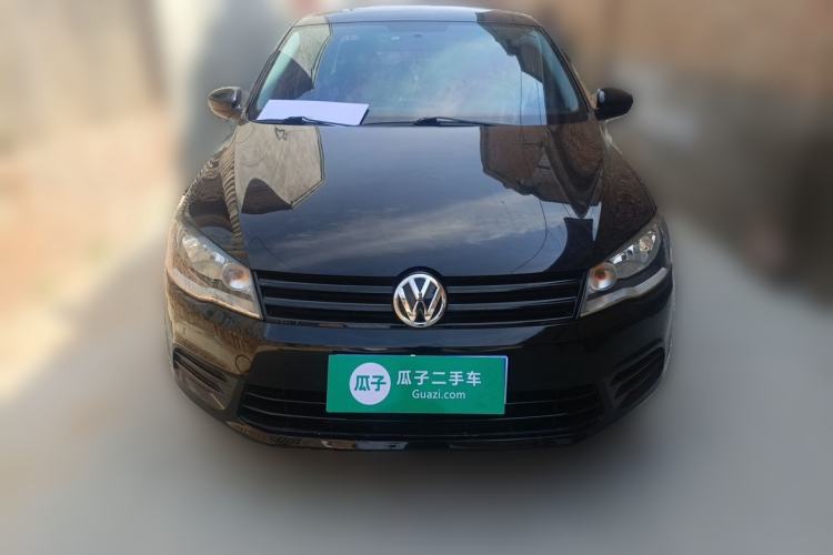 Used Volkswagen Jetta 2015 1.6L Manual Fashion Edition Front