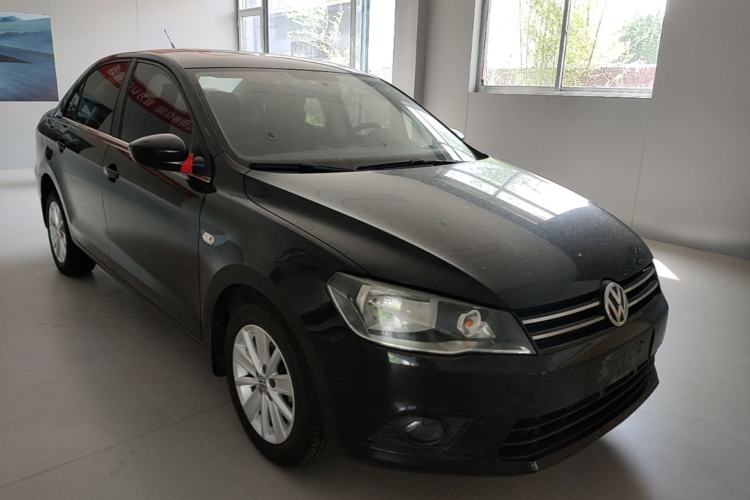 Used Volkswagen Jetta 2015 1.4L Manual Comfort Model Front Right 45 Deg
