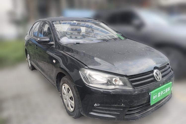 Used Volkswagen Jetta 2015 1.6L Automatic Fashion Model Front Right 45 Deg