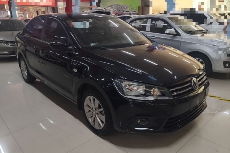 Used Volkswagen Jetta 2015 1.6L Automatic Comfort Model Front Right 45 Deg