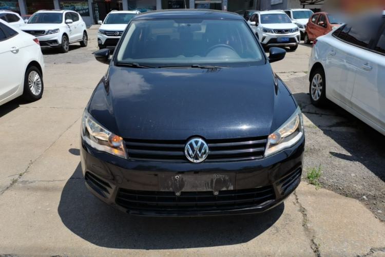 Used Volkswagen Jetta 2015 Value Edition 1.6L Manual Fashionable Style Front