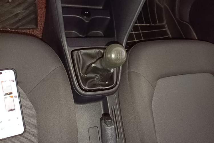 Used Volkswagen Jetta 2015 1.4L Manual Fashion Model Gear Lever