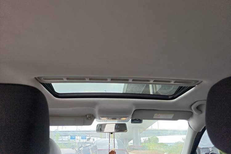 Used Volkswagen Jetta 2015 1.6L Automatic Comfort Model Headliner