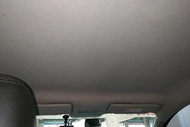 Used Volkswagen Jetta 2015 1.6L Manual Fashion Edition Headliner