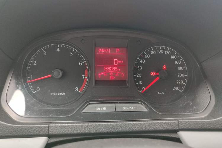 Used Volkswagen Jetta 2015 Value Edition 1.6L Automatic Comfort Version Instrument Cluster