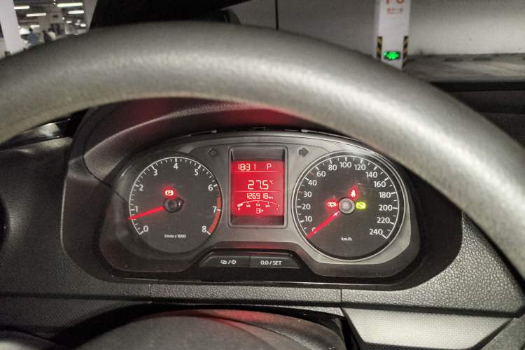 Used Volkswagen Jetta 2015 Value Edition 1.6L Automatic Fashion Version Instrument Cluster
