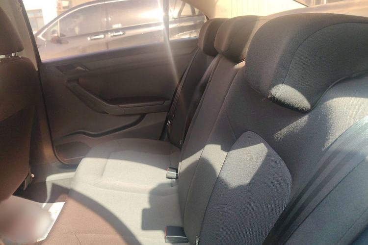 Used Volkswagen Jetta 2015 Value Edition 1.6L Automatic Fashion Version Interior 1
