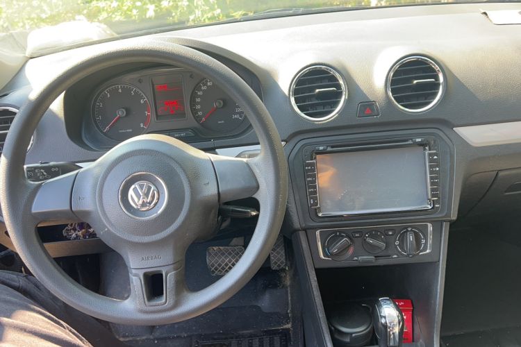 Used Volkswagen Jetta 2015 1.6L Automatic Comfort Model Interior 3