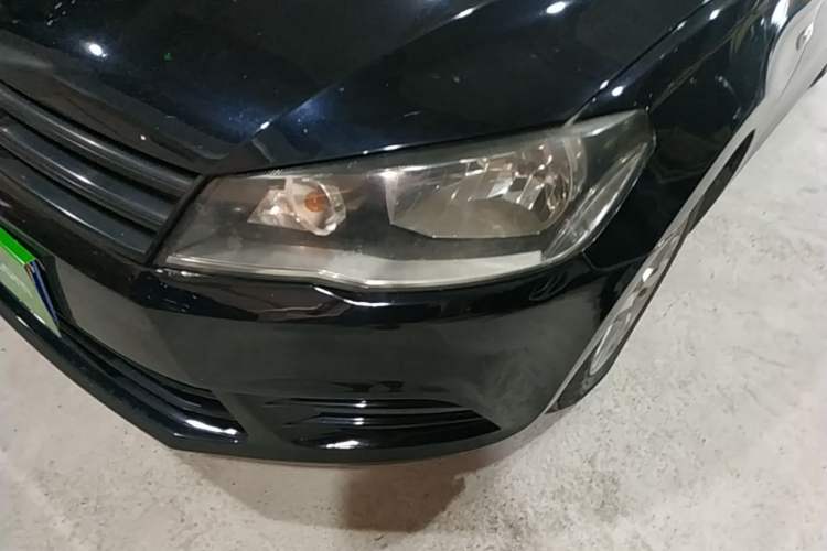 Used Volkswagen Jetta 2015 1.6L Manual Fashion Edition Left Front Headlight