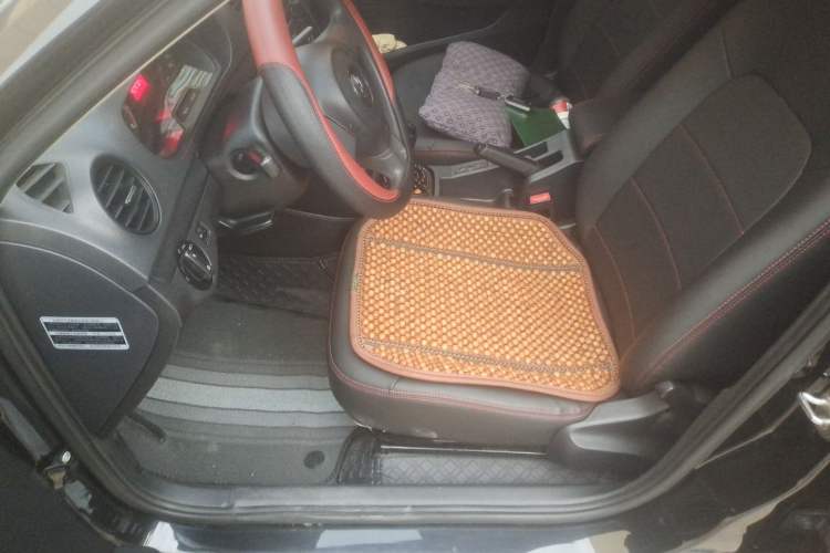Used Volkswagen Jetta 2015 1.4L Manual Fashion Model Left Front Seat
