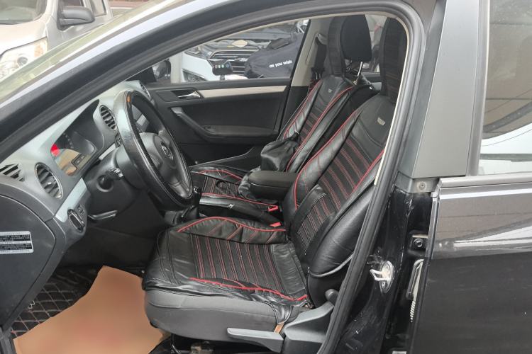 Used Volkswagen Jetta 2015 Zhihui Edition 1.4L Manual Comfort Model Left Front Seat