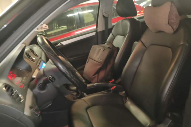Used Volkswagen Jetta 2015 Zhuihui Edition 1.6L Manual Comfort Model Left Front Seat