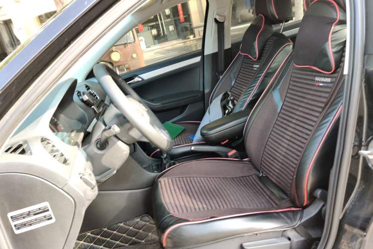 Used Volkswagen Jetta 2015 Zhuihui Edition 1.6L Manual Comfort Model Left Front Seat