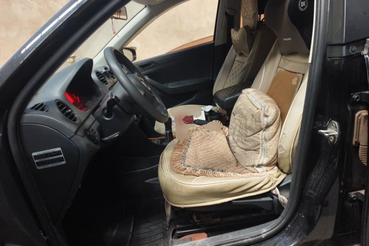 Used Volkswagen Jetta 2015 Zhuihui Edition 1.4L Manual Fashion Model Left Front Seat