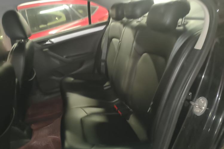 Used Volkswagen Jetta 2015 Zhuihui Edition 1.6L Manual Comfort Model Left Rear Seat