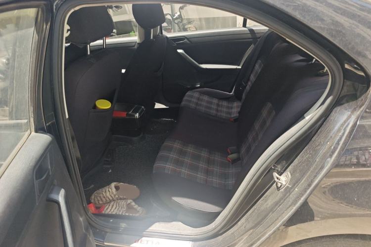 Used Volkswagen Jetta 2015 1.6L Manual Fashion Edition Left Rear Seat