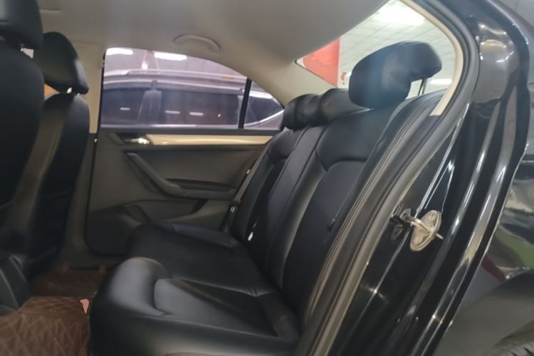 Used Volkswagen Jetta 2015 1.6L Automatic Comfort Model Left Rear Seat