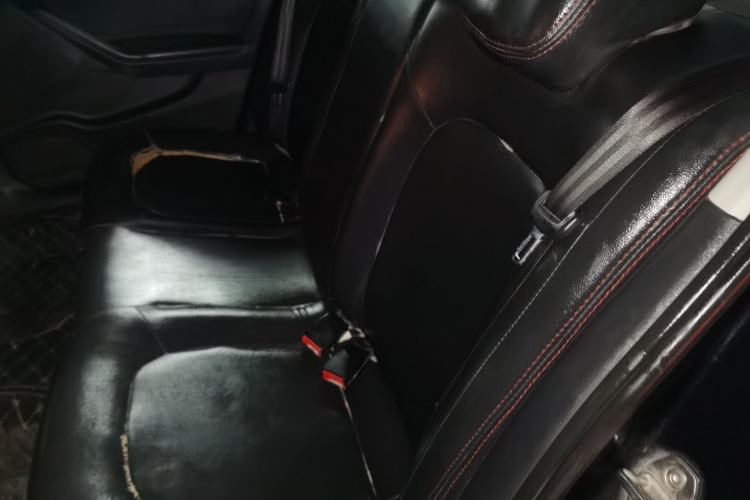 Used Volkswagen Jetta 2015 Value Edition 1.6L Manual Fashionable Style Left Rear Seat