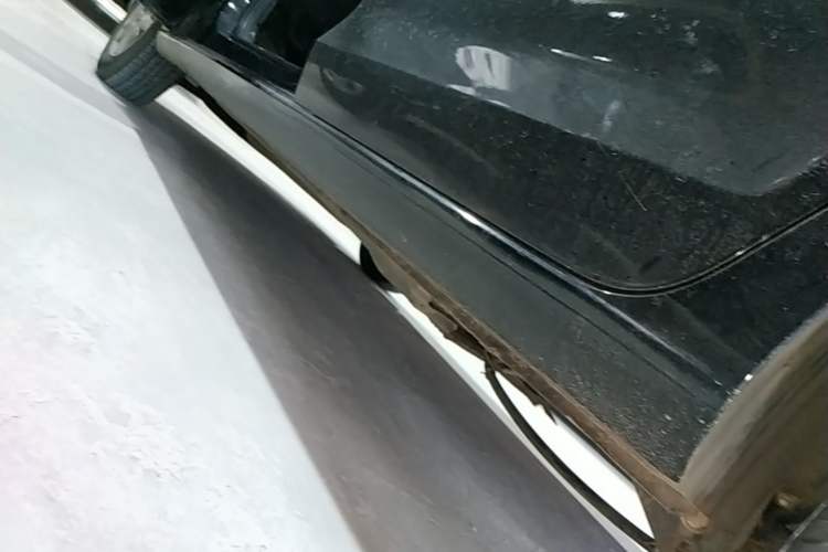 Used Volkswagen Jetta 2015 1.6L Manual Fashion Edition Left Side Sill