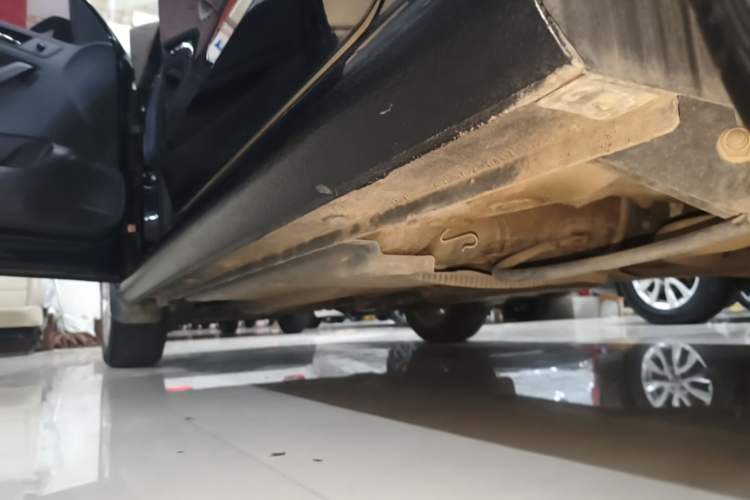 Used Volkswagen Jetta 2015 1.6L Automatic Comfort Model Left Side Sill