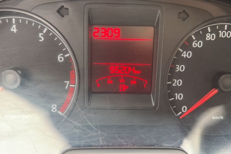 Used Volkswagen Jetta 2015 1.6L Manual Comfort Model Odometer Close Up