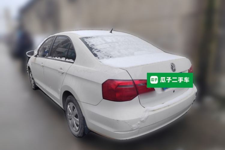 Used Volkswagen Jetta 2015 1.6L Manual Fashion Edition Rear Left 45 Deg