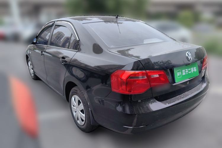 Used Volkswagen Jetta 2015 Value Edition 1.6L Manual Fashionable Style Rear Left 45 Deg