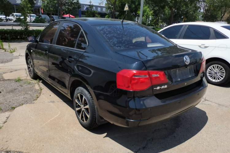 Used Volkswagen Jetta 2015 Value Edition 1.6L Manual Fashionable Style Rear Left 45 Deg