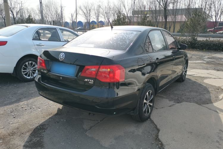 Used Volkswagen Jetta 2015 Value Edition 1.6L Manual Fashionable Style Rear Right 45 Deg