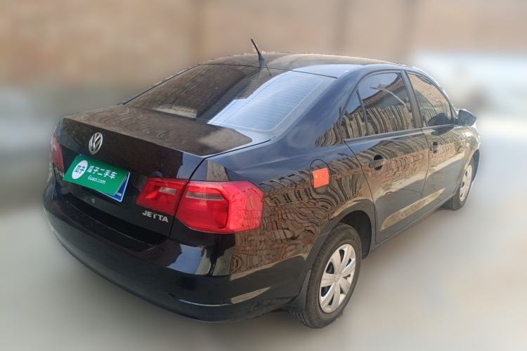 Used Volkswagen Jetta 2015 1.6L Manual Fashion Edition Rear Right 45 Deg
