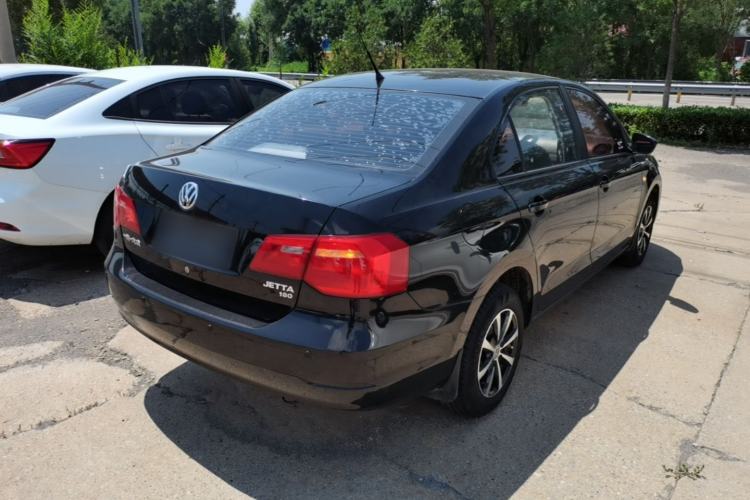 Used Volkswagen Jetta 2015 Value Edition 1.6L Manual Fashionable Style Rear Right 45 Deg