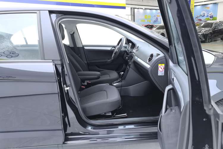Used Volkswagen Jetta 2015 1.6L Automatic Comfort Model Right Front Seat