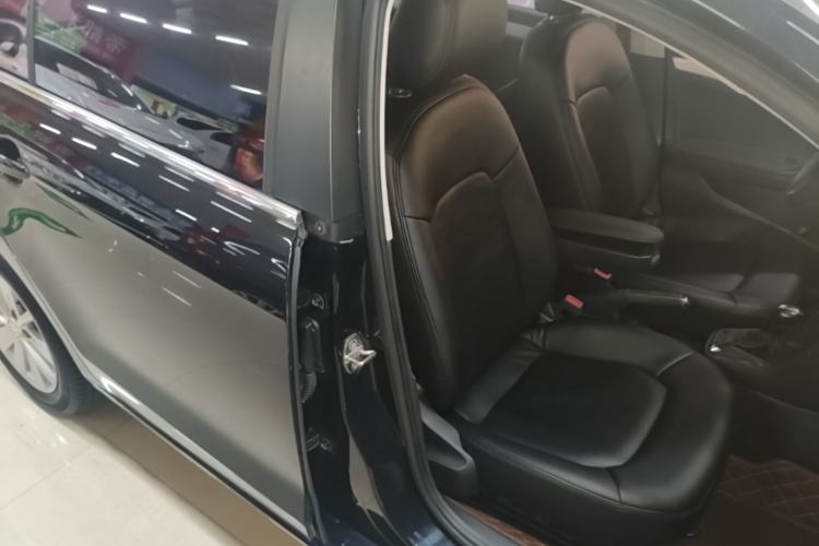Used Volkswagen Jetta 2015 1.6L Automatic Comfort Model Right Front Seat