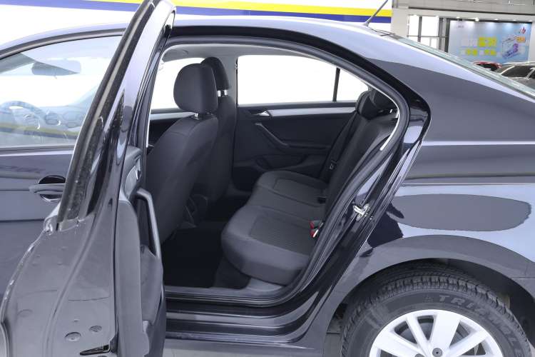 Used Volkswagen Jetta 2015 1.6L Automatic Comfort Model Right Rear Seat