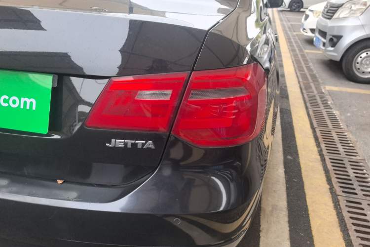 Used Volkswagen Jetta 2015 Zhihui Edition 1.4L Manual Comfort Model Right Rear Taillight