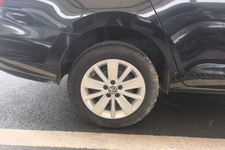 Used Volkswagen Jetta 2015 Zhihui Edition 1.4L Manual Comfort Model Right Rear Wheel Hub