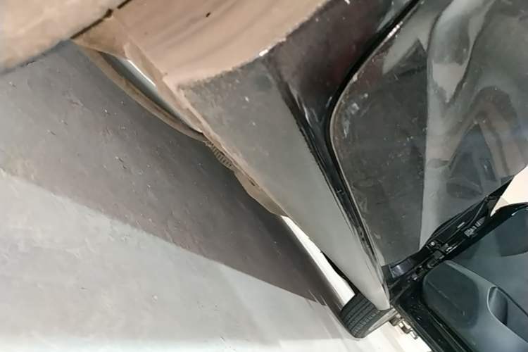 Used Volkswagen Jetta 2015 1.6L Manual Fashion Edition Right Side Sill