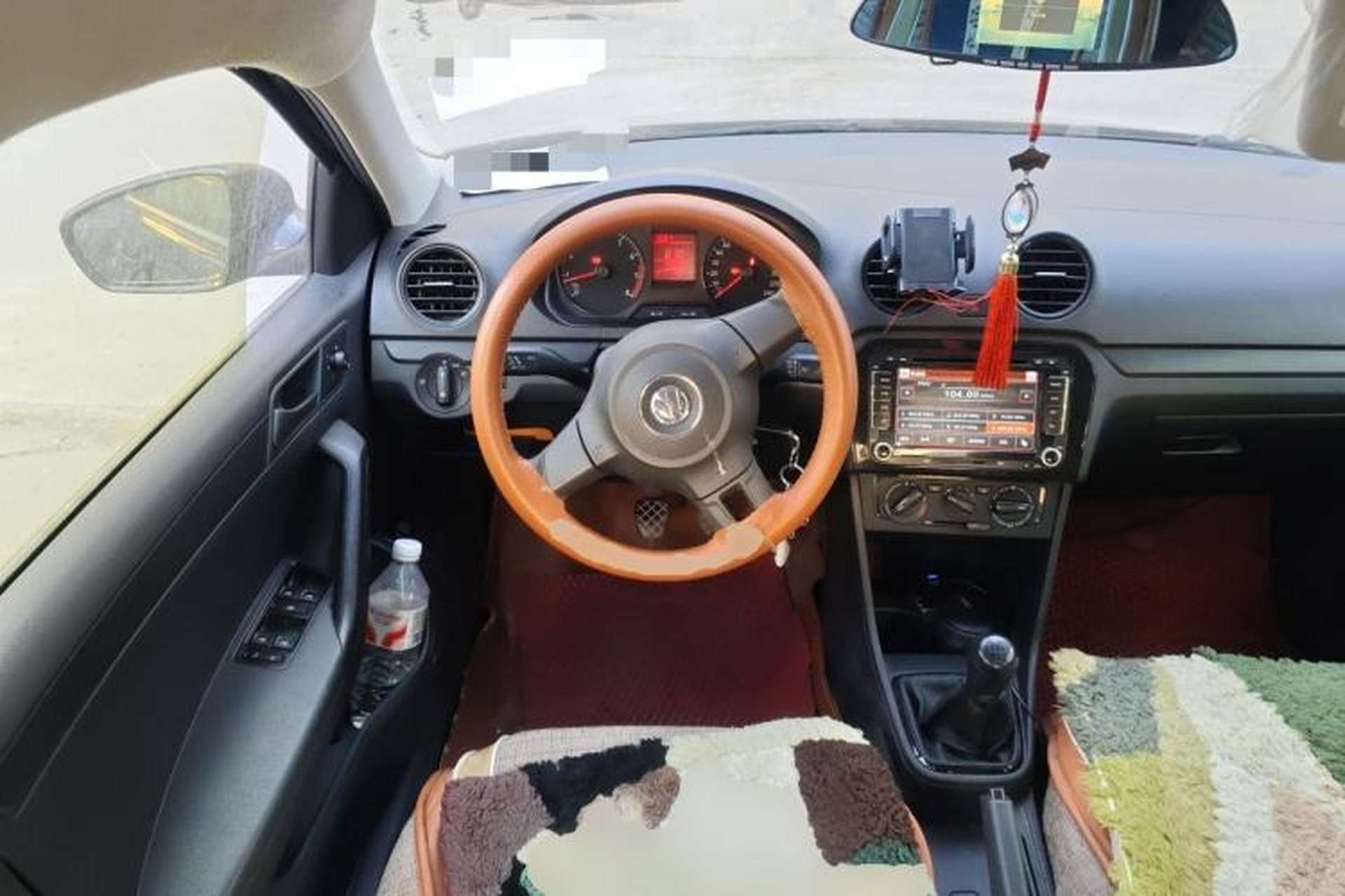 Used Volkswagen Jetta 2015 Zhuihui Edition 1.4L Manual Fashion Model Steering Wheel