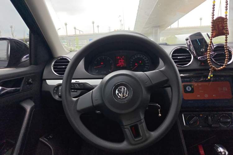 Used Volkswagen Jetta 2015 1.6L Automatic Comfort Model Steering Wheel