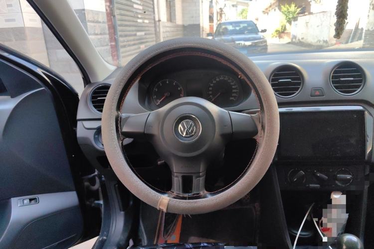 Used Volkswagen Jetta 2015 Value Edition 1.6L Manual Fashionable Style Steering Wheel