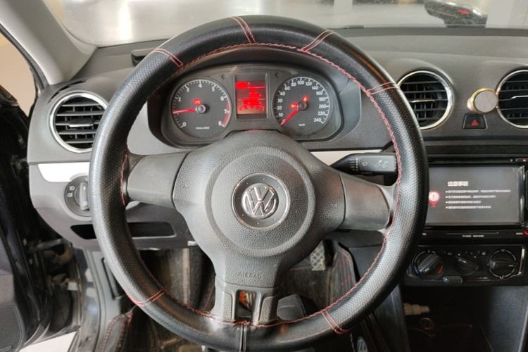 Used Volkswagen Jetta 2015 1.4L Manual Comfort Model Steering Wheel