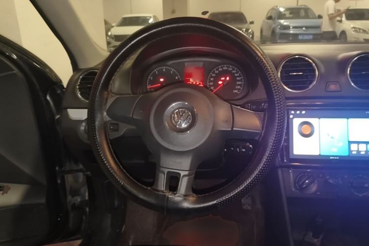 Used Volkswagen Jetta 2015 Zhuihui Edition 1.6L Manual Comfort Model Steering Wheel
