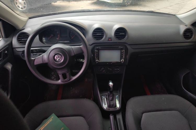 Used Volkswagen Jetta 2015 Value Edition 1.6L Automatic Fashion Version Steering Wheel
