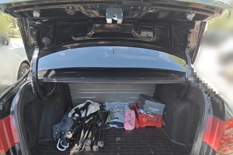 Used Volkswagen Jetta 2015 1.6L Automatic Fashion Model Trunk