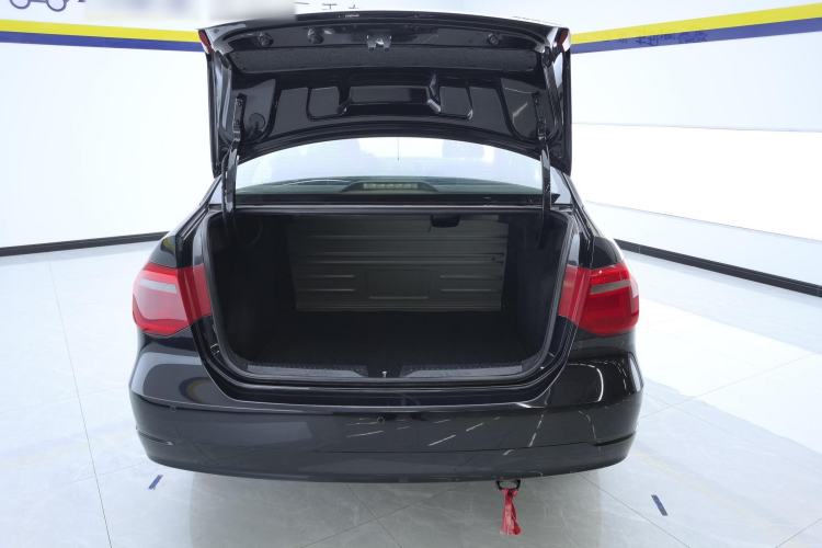 Used Volkswagen Jetta 2015 1.6L Automatic Comfort Model Trunk