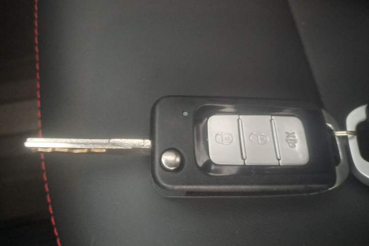 Used Volkswagen Jetta 2015 1.4L Manual Fashion Model Vehicle Key